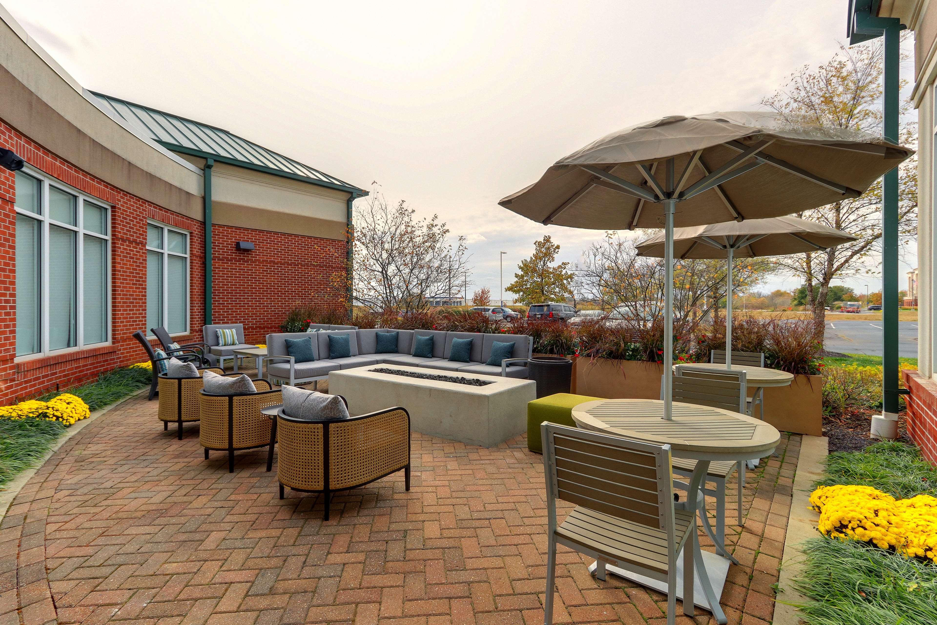 Hilton Garden Inn Indianapolis Airport Плейнфилд Экстерьер фото